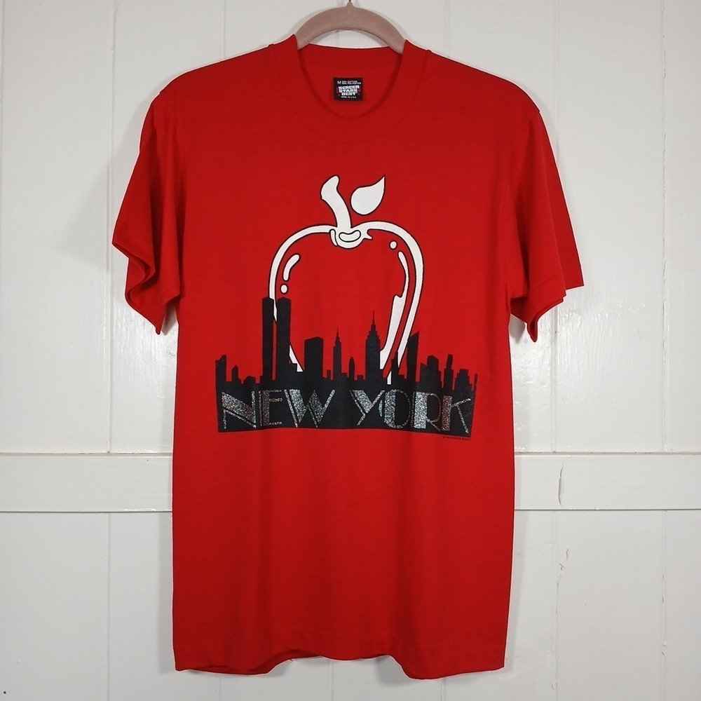 VTG Single Stitch Screen Stars New York Big Apple Graphic Tee Men's Medium Red‎